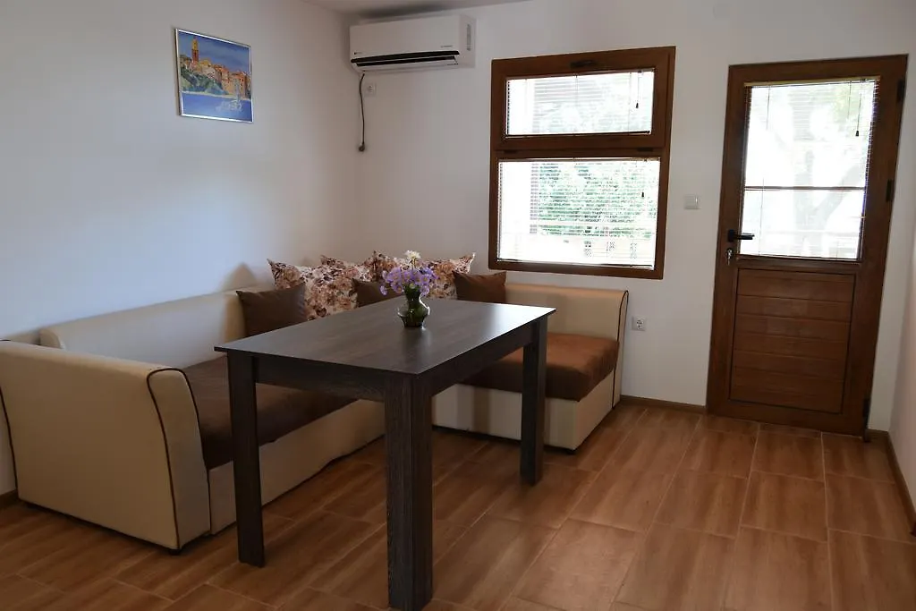 Complex Fichoza Hotel Varna Parc de vacanță